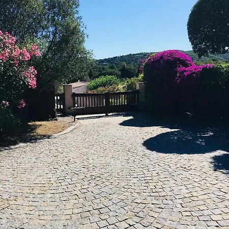 Villa A 5 Minutes En Voiture Des Plages Et Du Centre De Saint Tropez Villa *